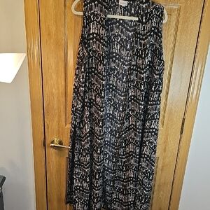 LuLaRoe Black and White Geometric Maxi Dress